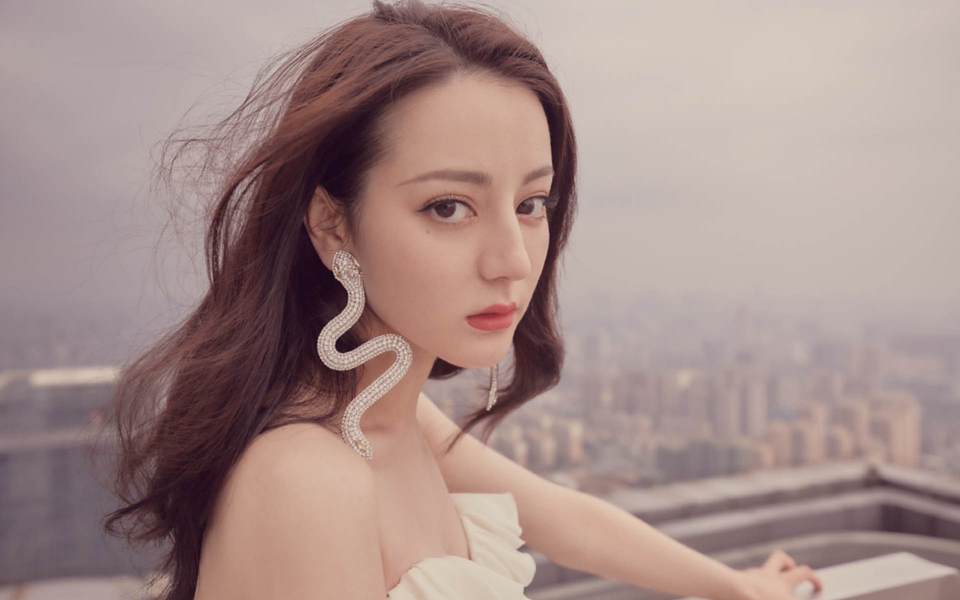 森林狼在冰湖上拍摄宣传片，展现极寒训练精神，森林狼的比赛