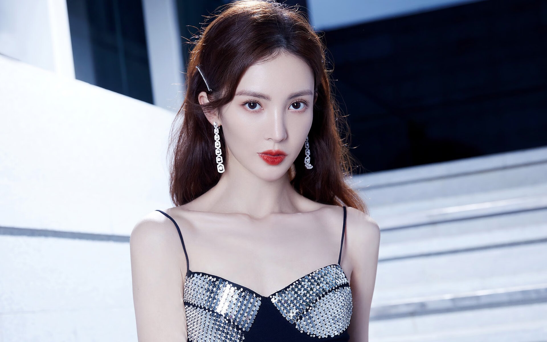 中国男足在巴黎奥运会比赛中以3-1击败巴西，奥运会男足中国对巴西